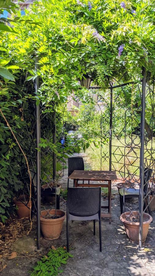 Апартаменти Un Giardino A Due Passi Dal Mare Ла-Спеція Екстер'єр фото